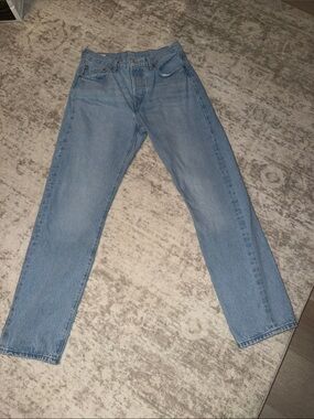 Levi's Women’s Light Blue Straight-Leg Jeans